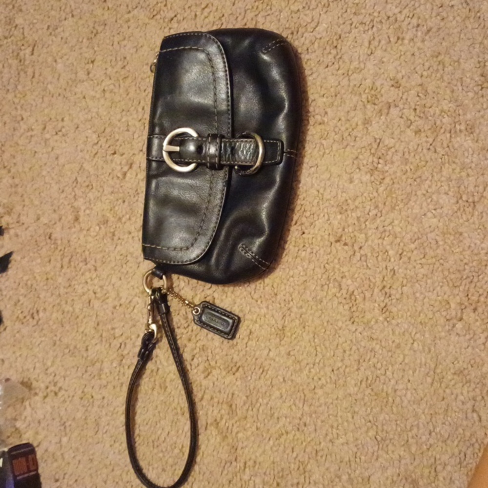 Coach wristlet FIRM